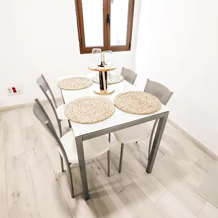 Apartment Eva Garcia Naranjo *