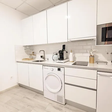 Eva Garcia Naranjo アパート